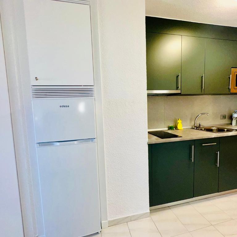 Quiet Studio, Incredible views, Climatized pool, FREE WIFI - Estudio - 25