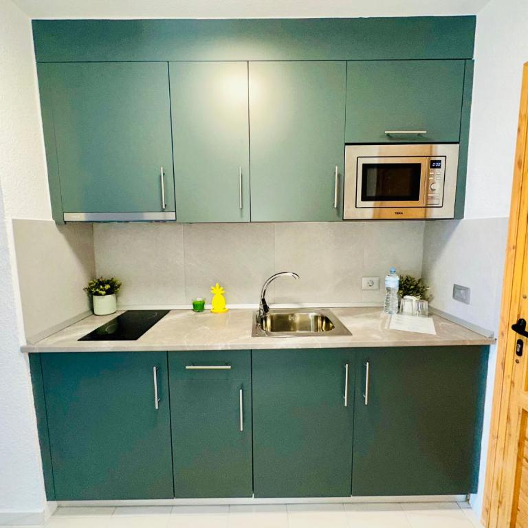 Quiet Studio, Incredible views, Climatized pool, FREE WIFI - Estudio - 11