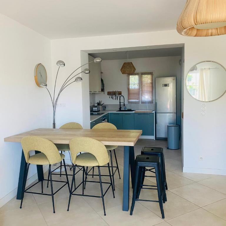 Marina with pool - Three-Bedroom Home - 15