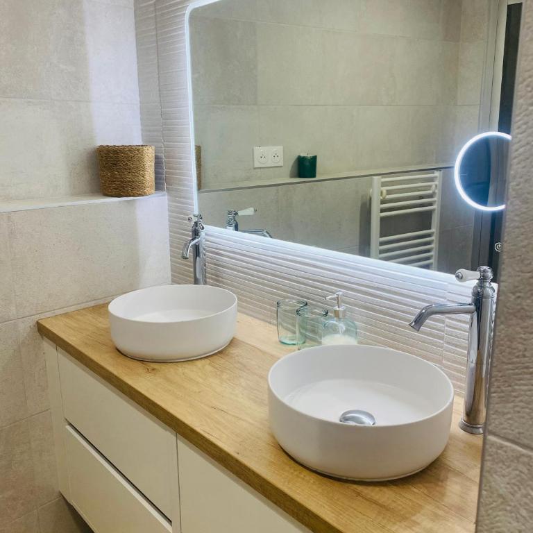 Marina with pool - Three-Bedroom Home - 21