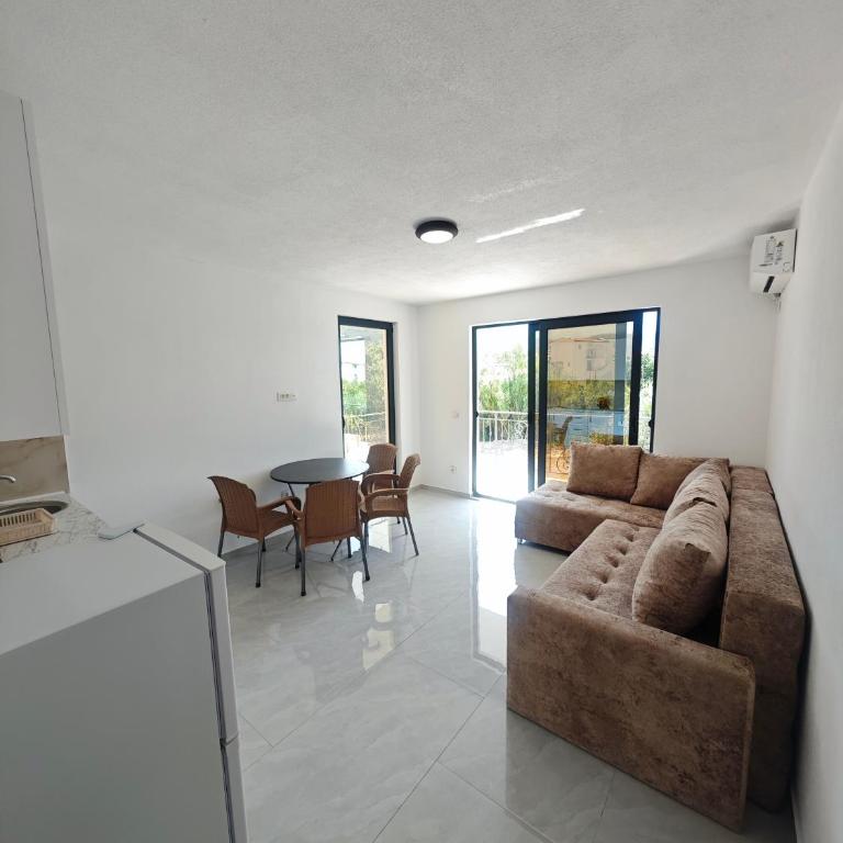 Azur Apartments Bar - Appartement 1 Chambre avec Balcon - 2