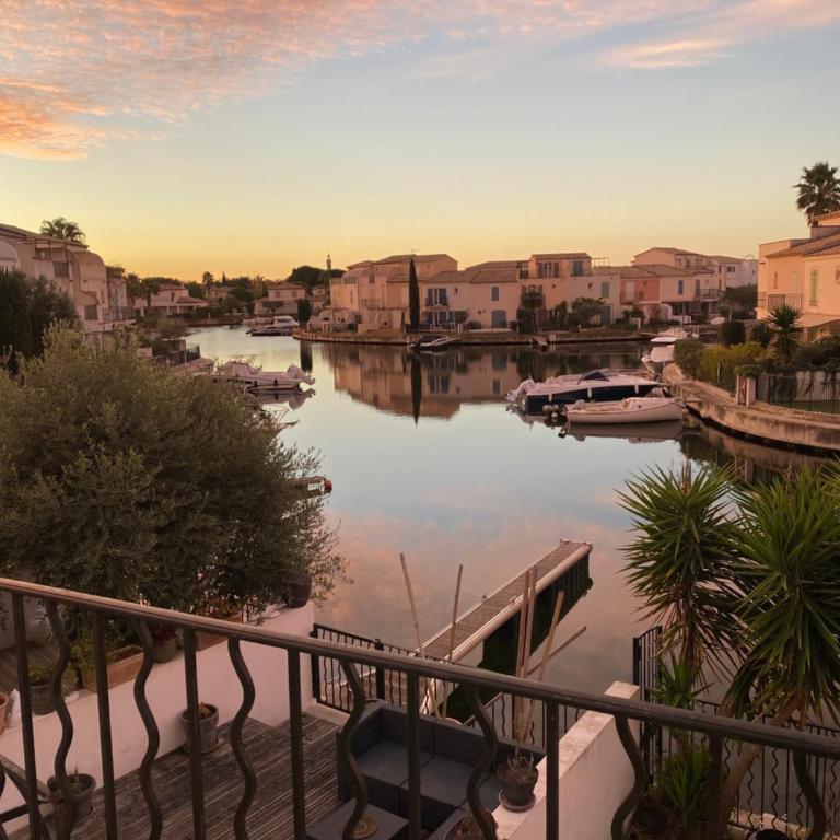 Marina with pool - Three-Bedroom Home - 29