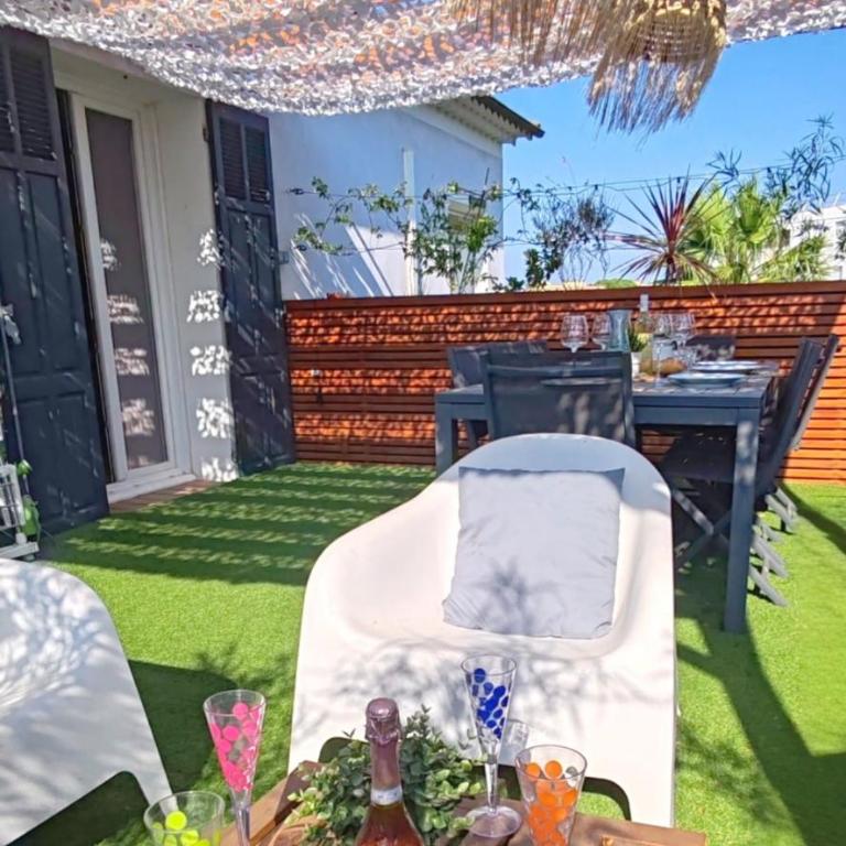 Chez Clement - Haut de villa - climatisé avec terrasse pour 6 - Apartamento - 11