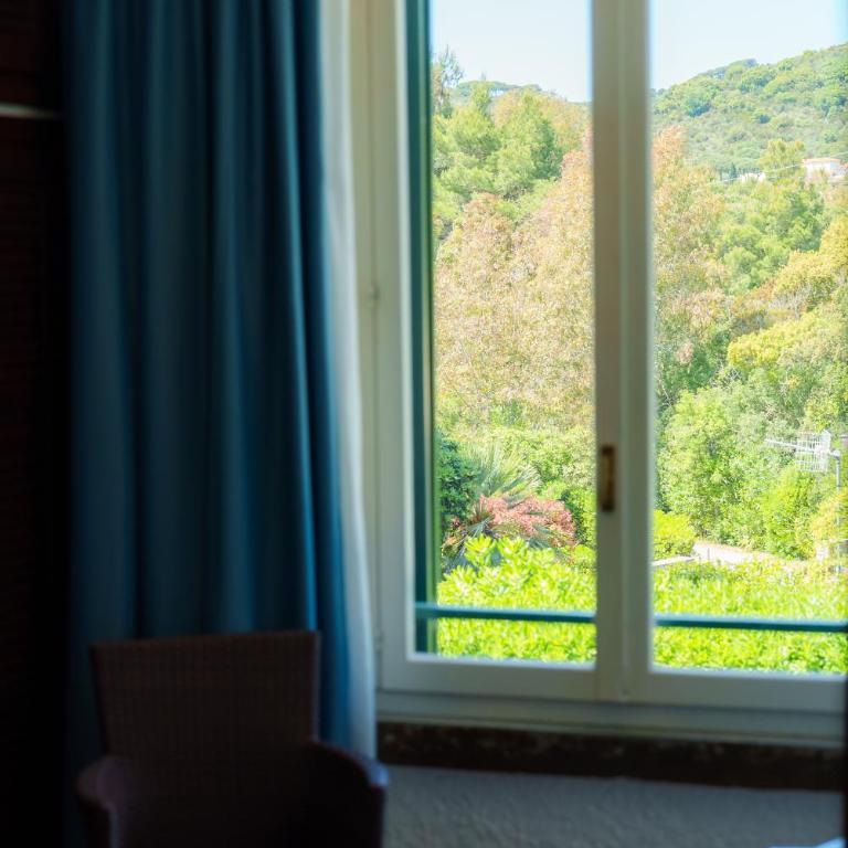 Hotel Antares - Camera Matrimoniale con Vista Giardino - 5
