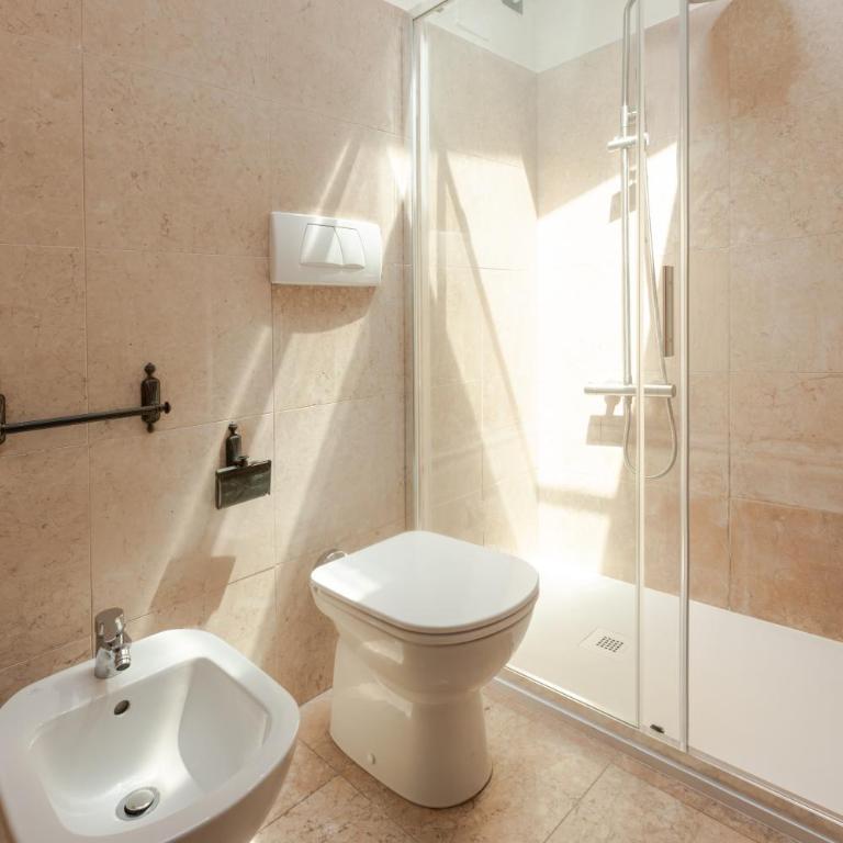 Verona Center Residence - Appartamento con 2 Camere da Letto - 11