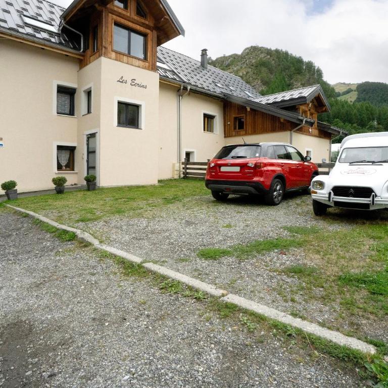 Appartement - Les ecrins 3 - Two-Bedroom Apartment with Mountain View - 3