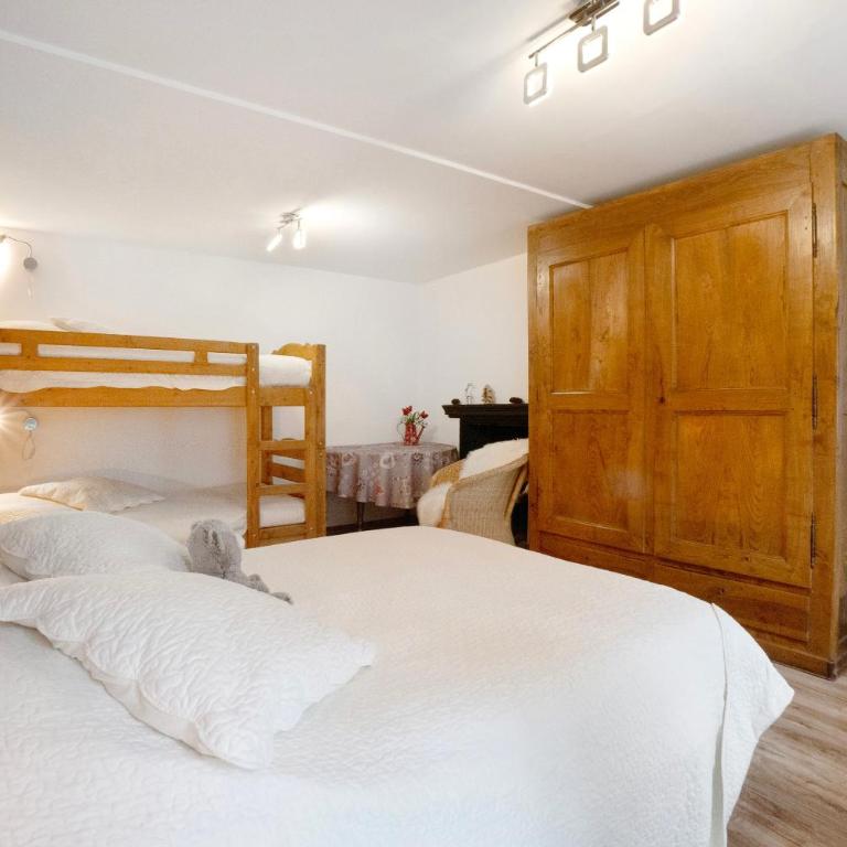 Appartement - Les ecrins 3 - Two-Bedroom Apartment with Mountain View - 4