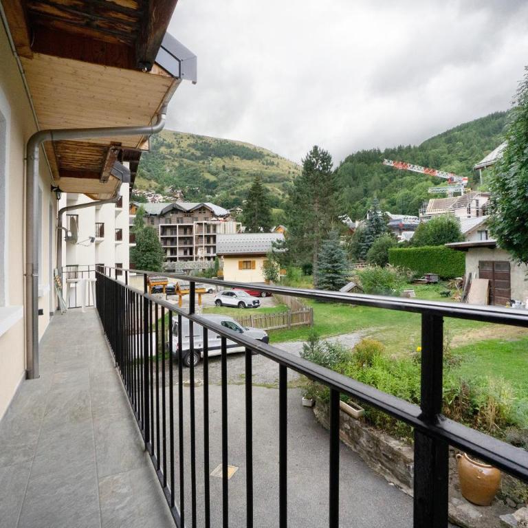 Appartement - Les ecrins 3 - Two-Bedroom Apartment with Mountain View - 19