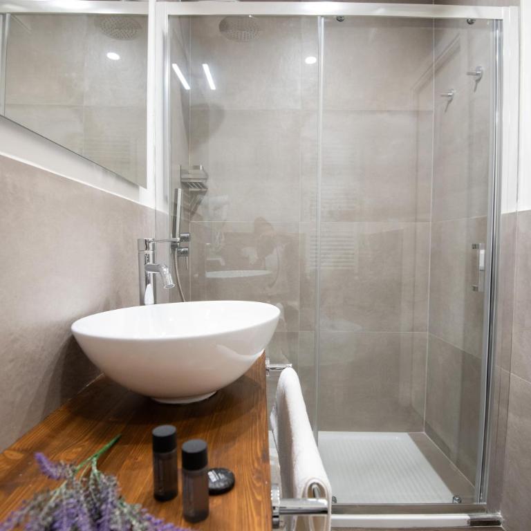 Maison Materdei Rooms - Camera Matrimoniale con Bagno Privato - 8