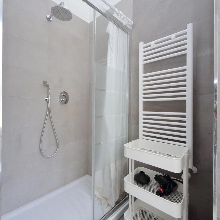 Torre Argentina - Three-Bedroom Apartment - 24