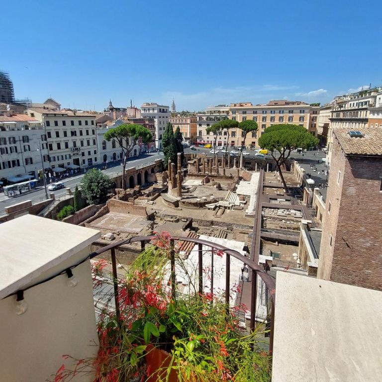 Torre Argentina - Three-Bedroom Apartment - 58