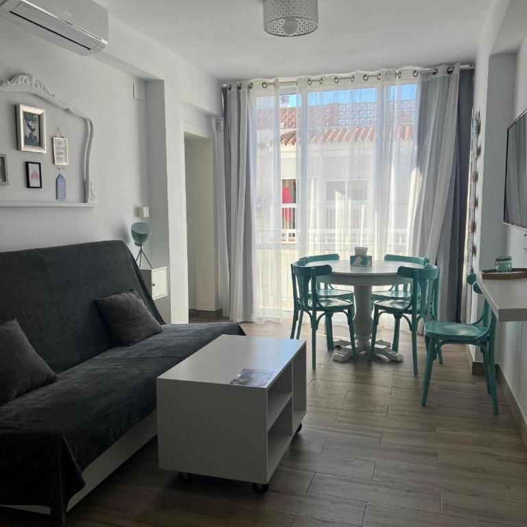 Playa Torrecilla Apartamento - Two-Bedroom Deluxe Apartment with Ocean View - 2