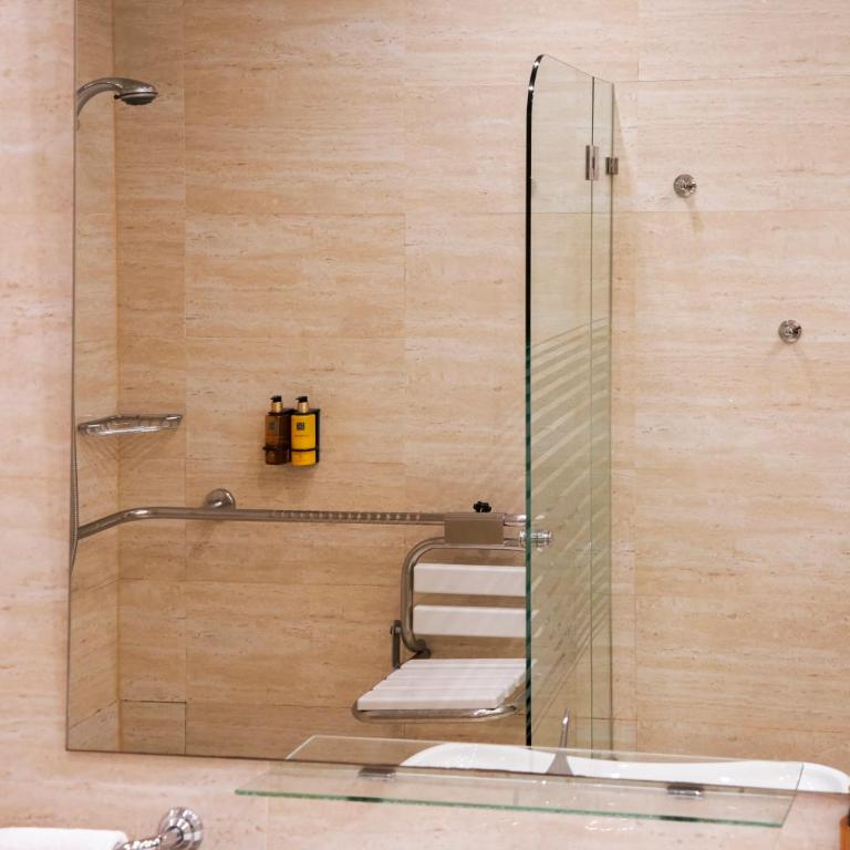 Hotel San Juan de los Reyes - Habitación Doble con acceso para personas de movilidad reducida - 1 o 2 camas - 11