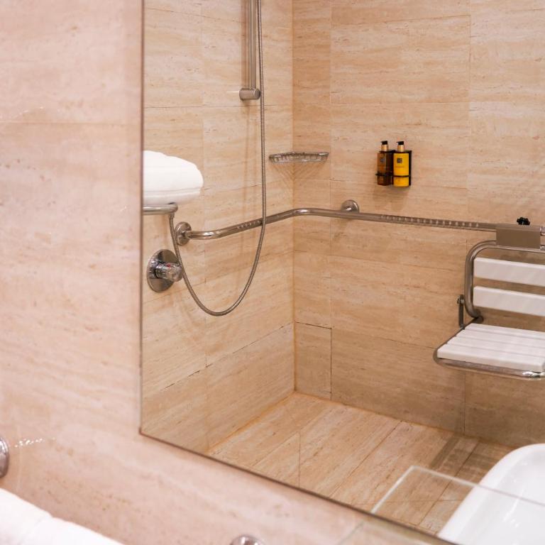 Hotel San Juan de los Reyes - Habitación Doble con acceso para personas de movilidad reducida - 1 o 2 camas - 10