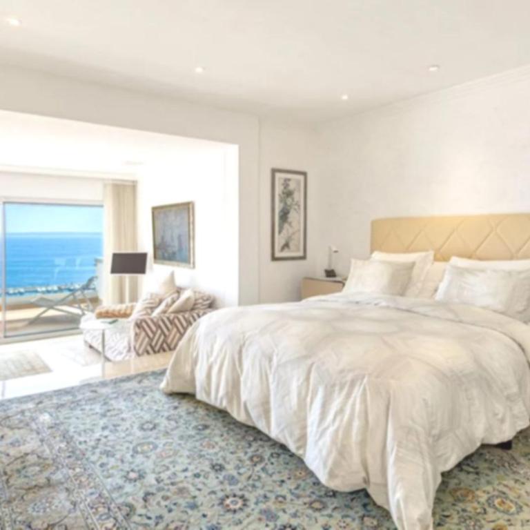 Luxury Escape with Rooftop Jacuzzi - Apartamento - 2