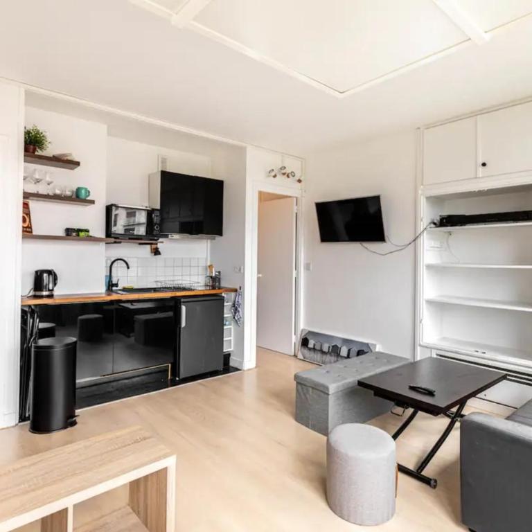 High-Rise Studio Flat w City viewsPorte Dauphine - Appartement - 1