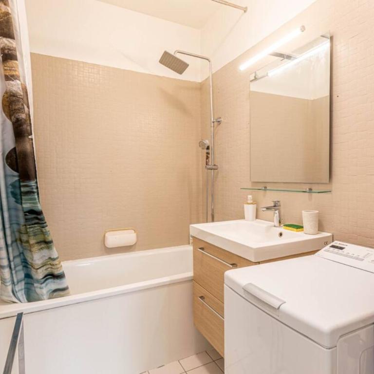 High-Rise Studio Flat w City viewsPorte Dauphine - Appartement - 4