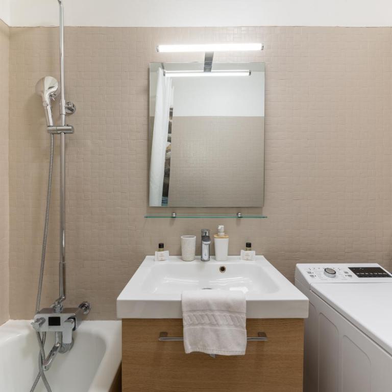 High-Rise Studio Flat w City viewsPorte Dauphine - Appartement - 18