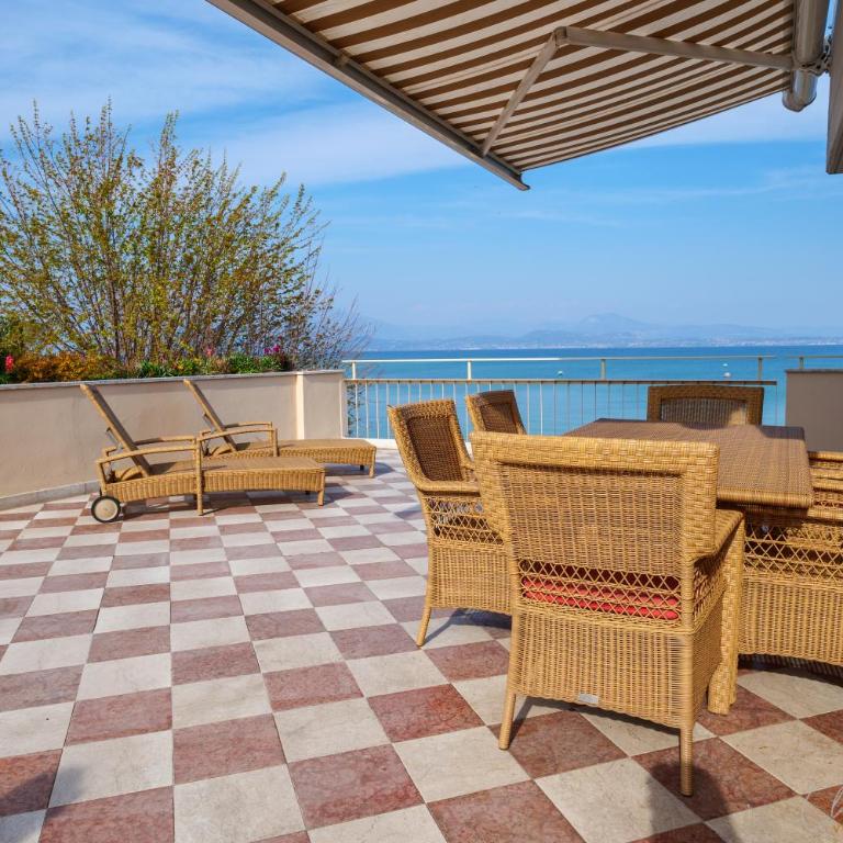 Lake Front Apartment - Direct Lake Access - Villa Fronte Spiaggia - 89