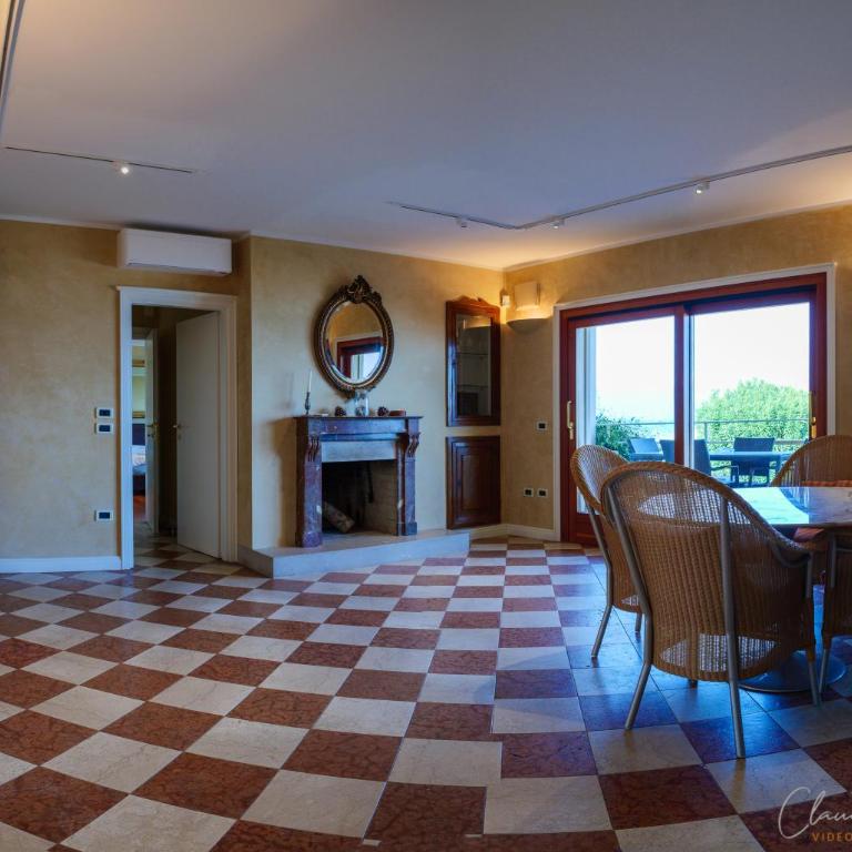 Lake Front Apartment - Direct Lake Access - Villa Fronte Spiaggia - 91