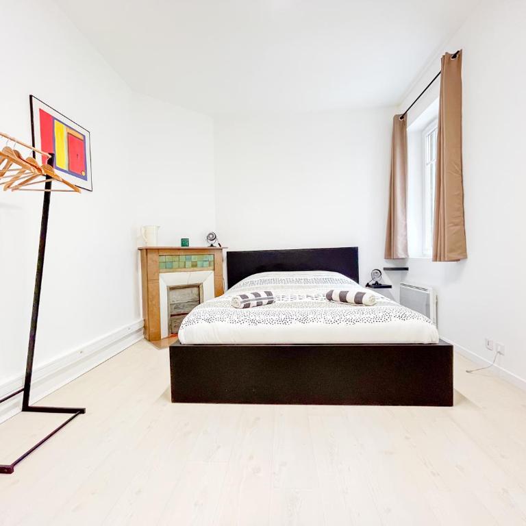 Le 3 cailloux / 2 Chambre *Hyper centre* - Two-Bedroom Apartment - 17
