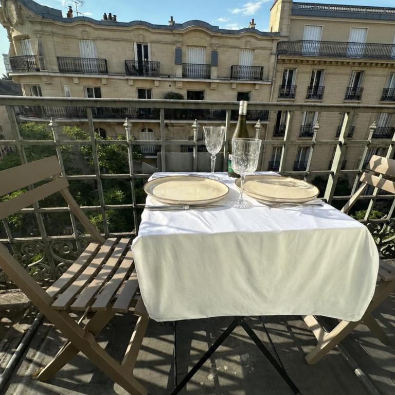 Appartement avec balcon agréable près Tour Eiffel - Appartement - 3