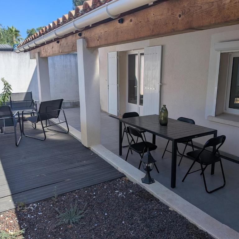 T2 rénové, grand extérieur à 500m Port et Plages - Appartement 1 Chambre - 1