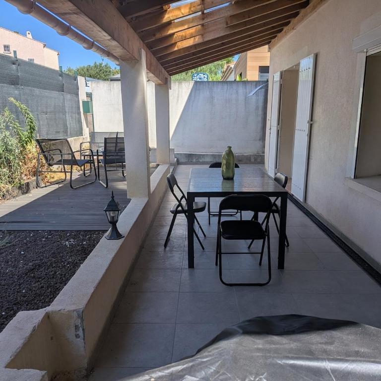 T2 rénové, grand extérieur à 500m Port et Plages - Appartement 1 Chambre - 14