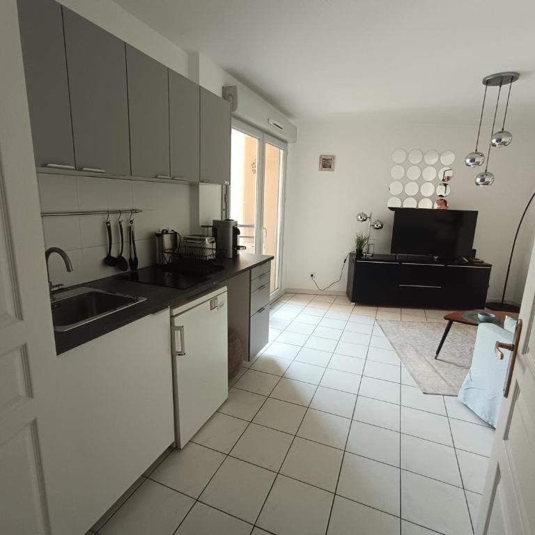 1 Bedroom Air-Conditioned Apartment Beach Wi-Fi - Apartamento de 1 dormitorio - 3
