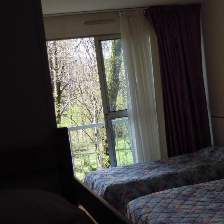 Hôtel Restaurant Pavillon Carina - Chambre Familiale (2 Adultes et 2 Enfants) - 4