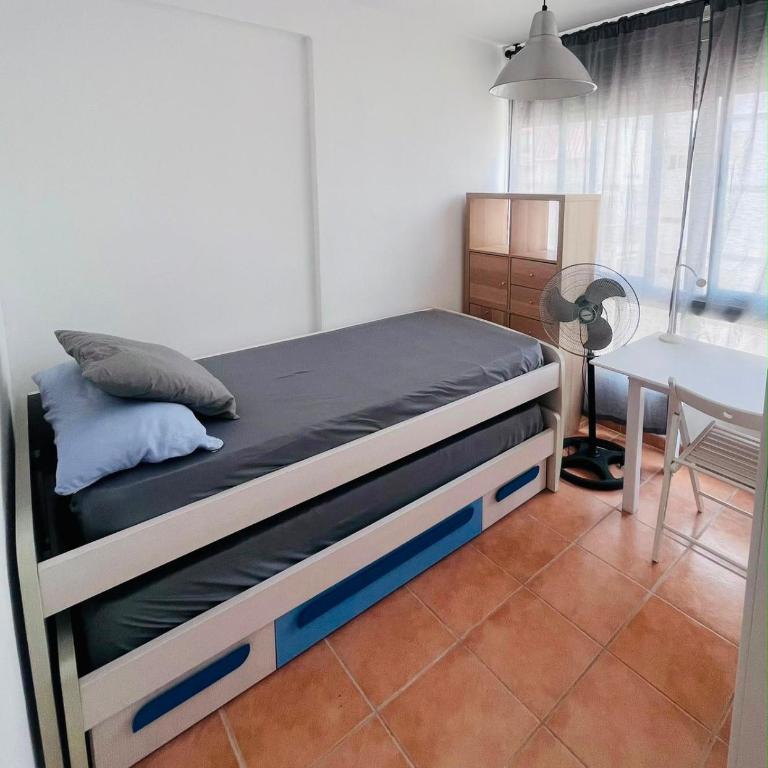 COPA CABANA VISTAS AL MAR - HOME ReNT MALAGA - Three-Bedroom Apartment - 8