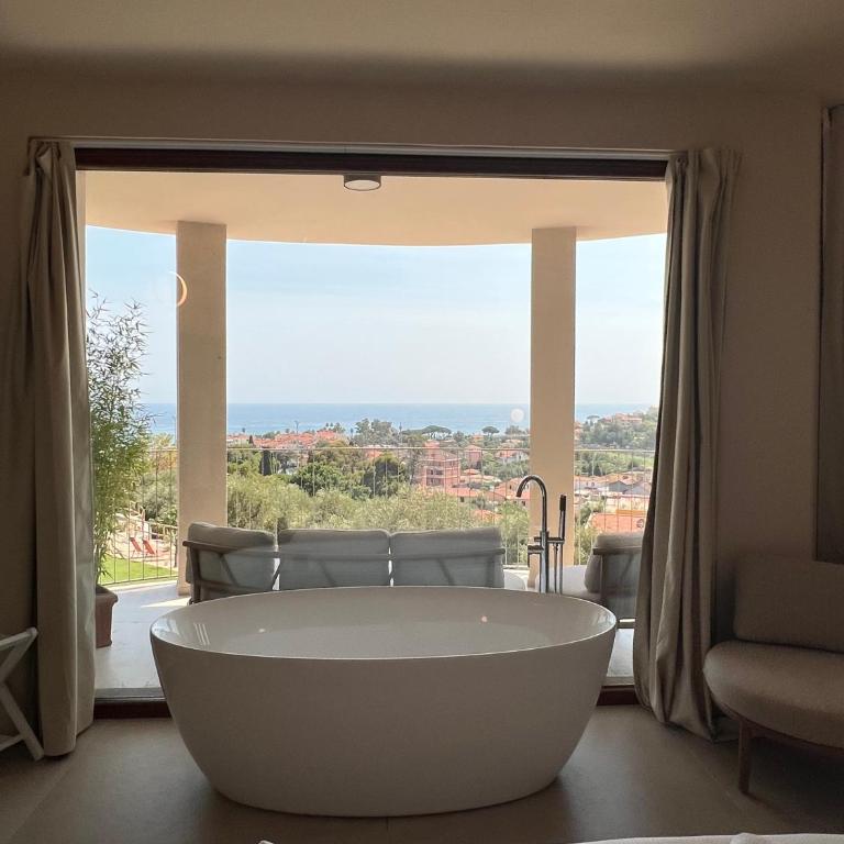 Leonardo Resort - Junior Suite con Vista Mare - 13
