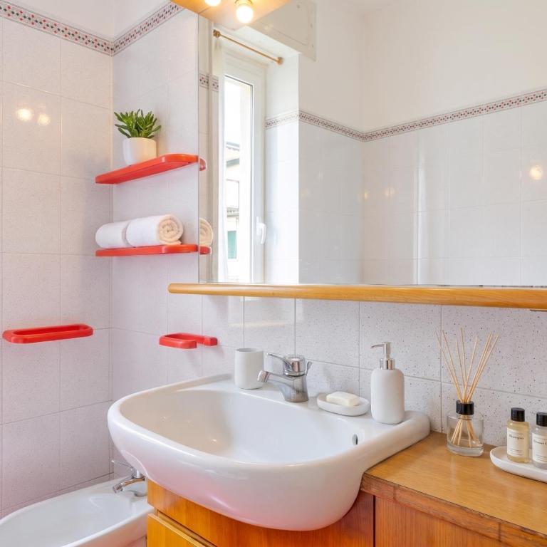 Appartamento Spazioso - Vicino al Mare e al Porto - in Centro Città - Appartamento con 3 Camere da Letto - 6