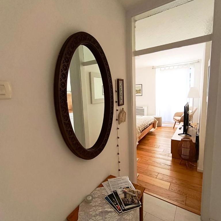 Chic & Comfy Hideaway in the Heart of the City - One-Bedroom Apartment - 53