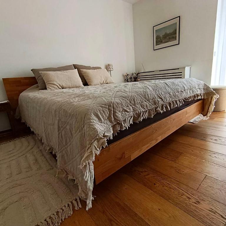 Chic & Comfy Hideaway in the Heart of the City - One-Bedroom Apartment - 66