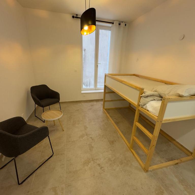 Appart'Hôtel ESTHER - Appartement Familial 1 Chambre - 11
