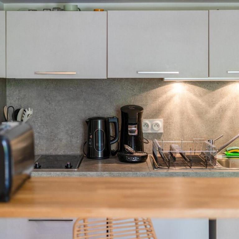 RIVIERA DOLCE VITA - Cozy studio in Nice, 7 min by tram, renovated - Appartement 1 Chambre - 27