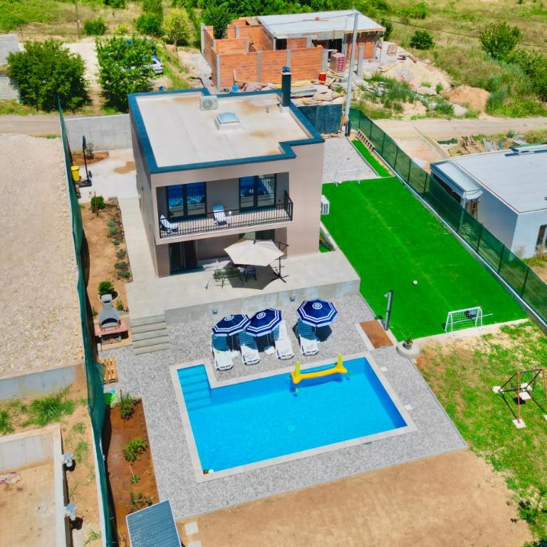 Villa Sunnce - Vila sa Sopstvenim Bazenom - 32