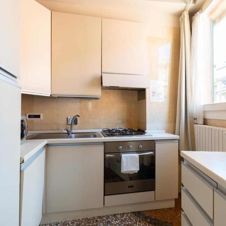 BolognaRoomscom - Santo Stefano Apartments - Superior Studio with Lift - 15