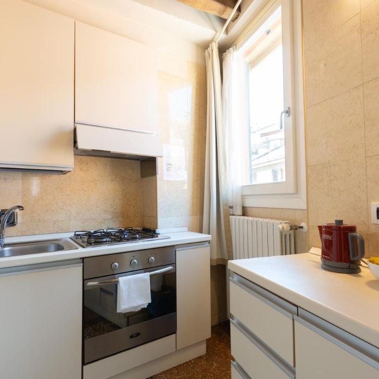 BolognaRoomscom - Santo Stefano Apartments - Superior Studio with Lift - 19