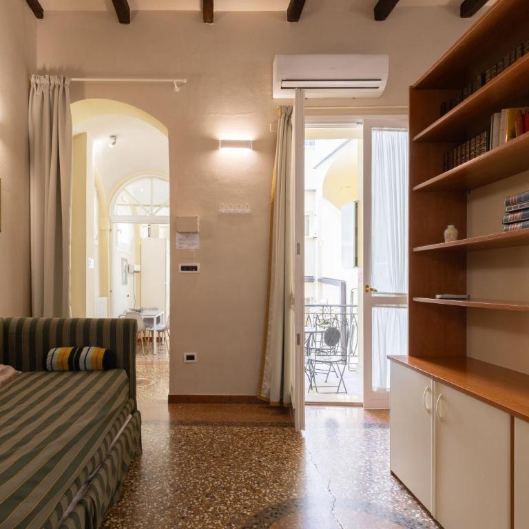 BolognaRoomscom - Santo Stefano Apartments - Apartment with Balcony and Lift - 4