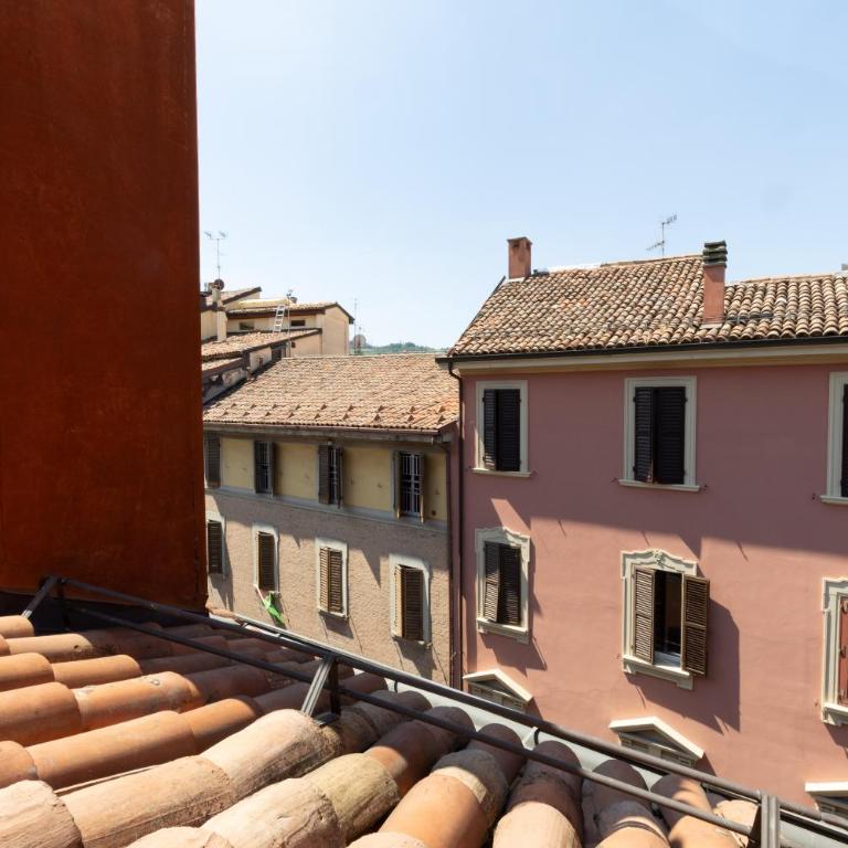 BolognaRoomscom - Santo Stefano Apartments - Attic with Terrace, panoramic view and lift - 5