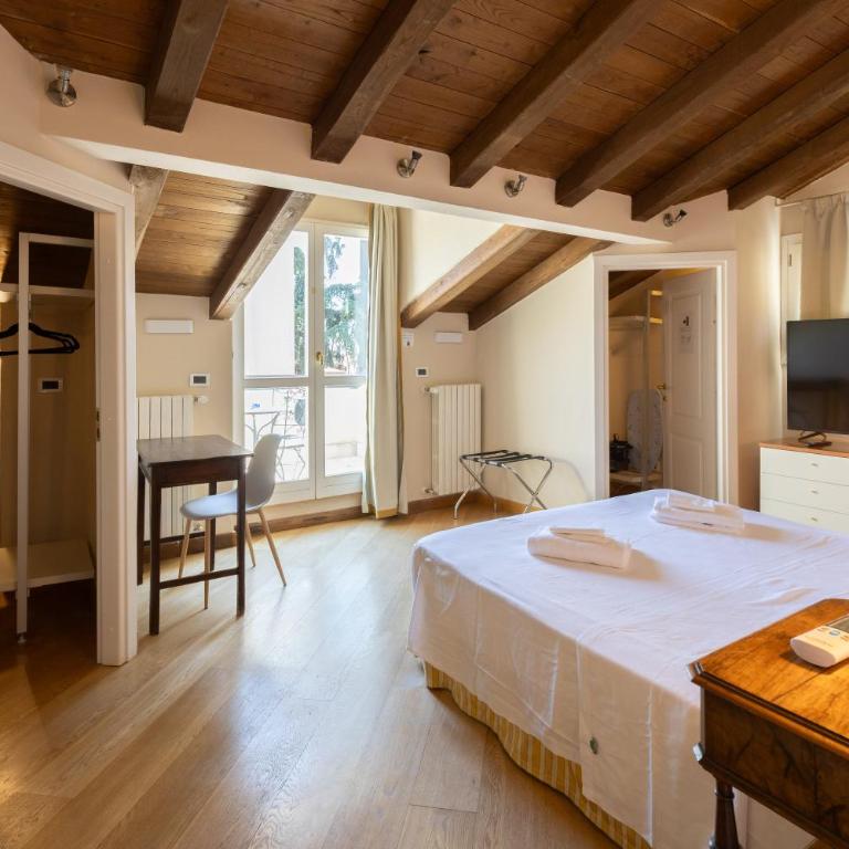 BolognaRoomscom - Santo Stefano Apartments - Attic with Terrace, panoramic view and lift - 9
