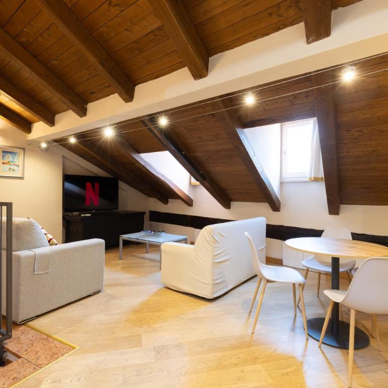 BolognaRoomscom - Santo Stefano Apartments - Attic with Terrace, panoramic view and lift - 13