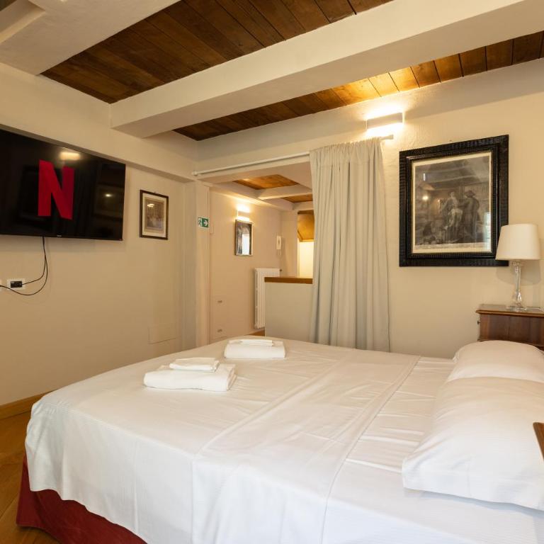 BolognaRoomscom - Santo Stefano Apartments - Deluxe Penthouse with Terrace - Split Level - 8