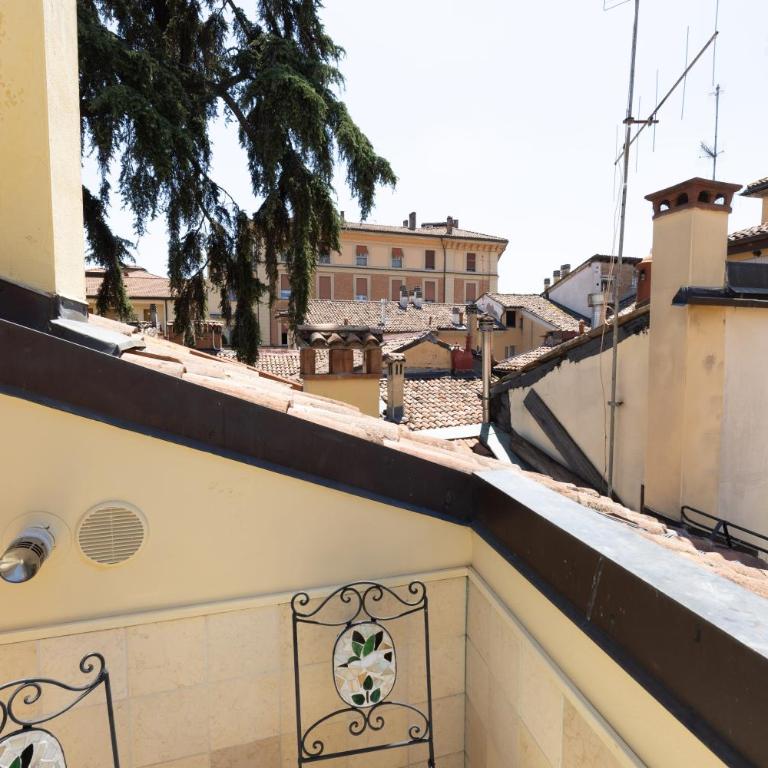 BolognaRoomscom - Santo Stefano Apartments - Deluxe Penthouse with Terrace - Split Level - 15