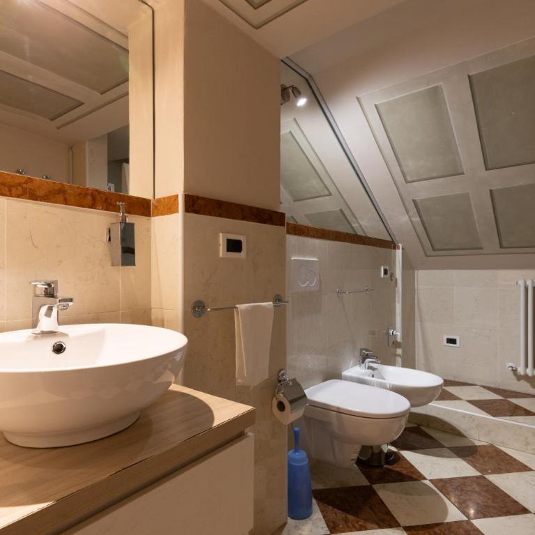 BolognaRoomscom - Santo Stefano Apartments - Ground Floor Studio with Courtyard View - 10