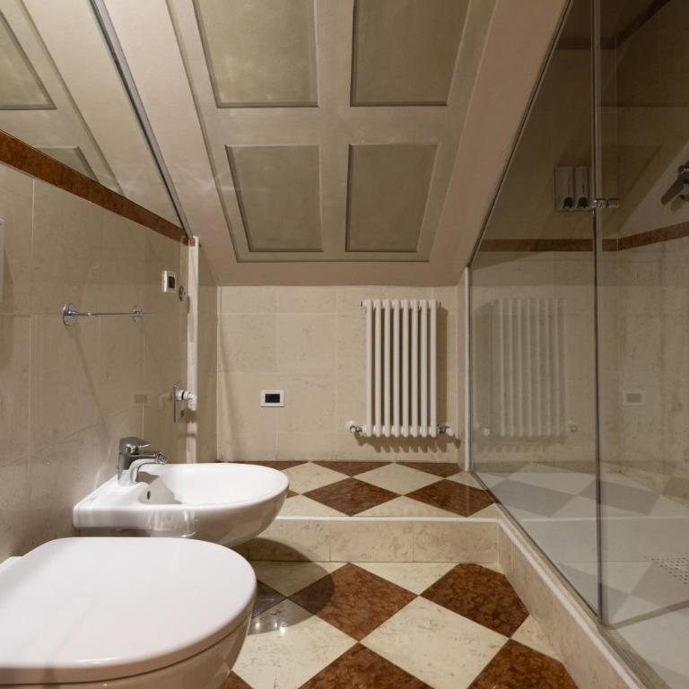 BolognaRoomscom - Santo Stefano Apartments - Ground Floor Studio with Courtyard View - 9