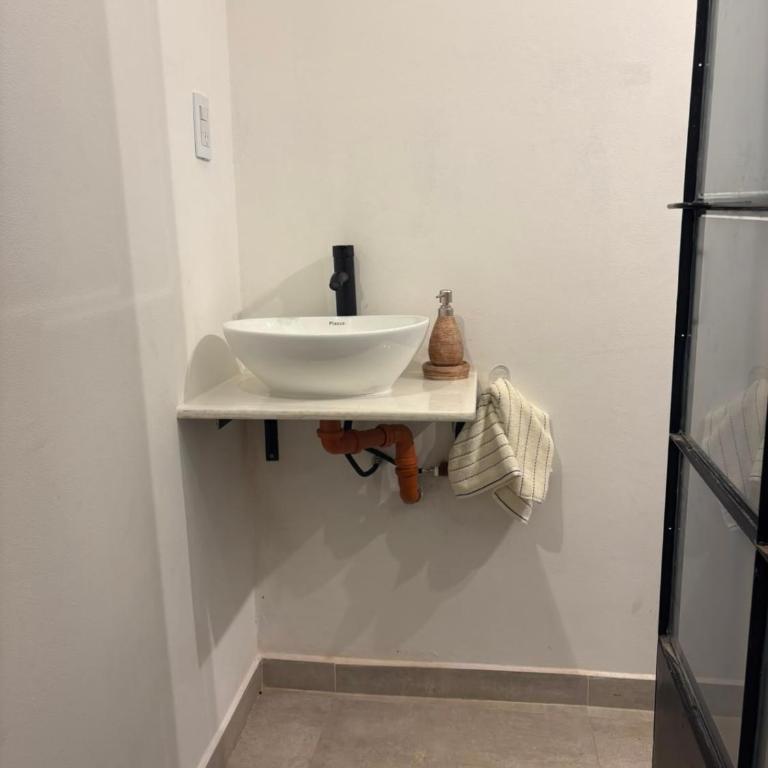 Monoambiente en casa quinta - Apartamento de 1 dormitorio - 3