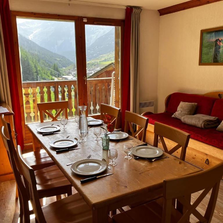 Résidence Lagrange Vacances Les Valmonts de Val Cenis - Appartement 2 Chambres avec Alcôve (8 Adultes) - 8